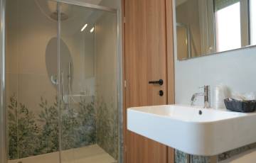 bagno-international-gabicce-doccia